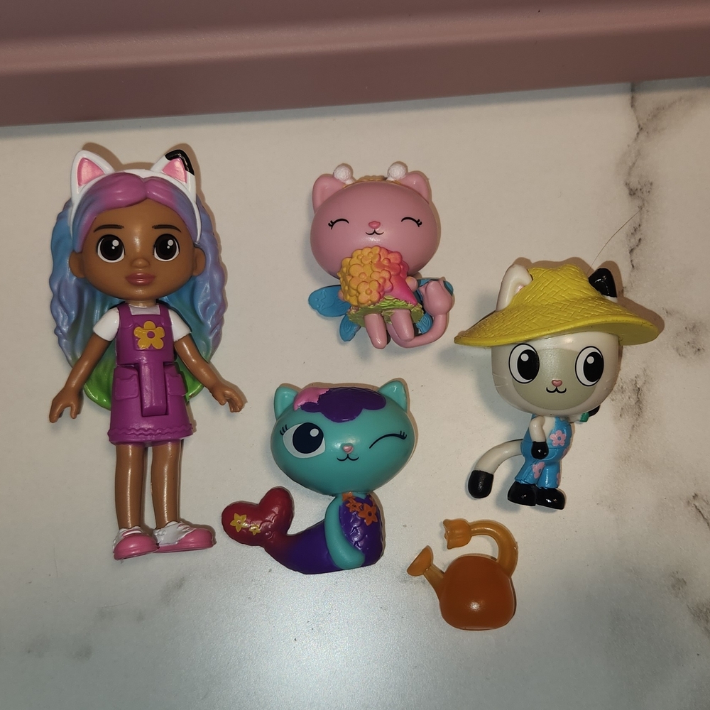 Gabby's Dollhouse Raimbow Toy Figurine Set